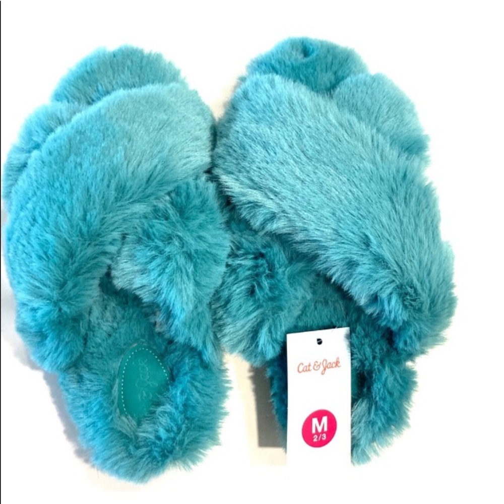 Cat & Jack Slippers
